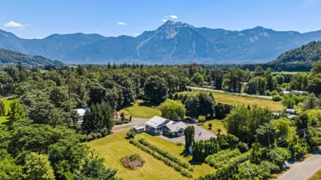 2284 Ashton Road, Agassiz, BC, Agassiz — Single Family Residence for sale