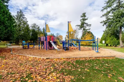 Backyard Photo of 212 15255 18 Avenue, Surrey, BC