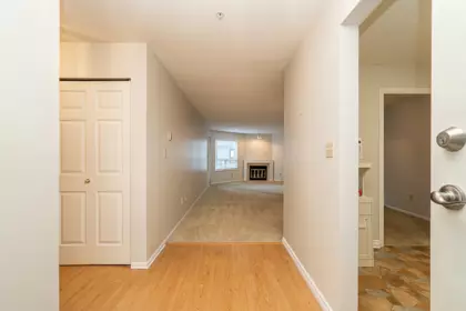 Kitchen Photo of 212 15255 18 Avenue, Surrey, BC