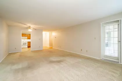 Walk-In Closet Photo of 212 15255 18 Avenue, Surrey, BC