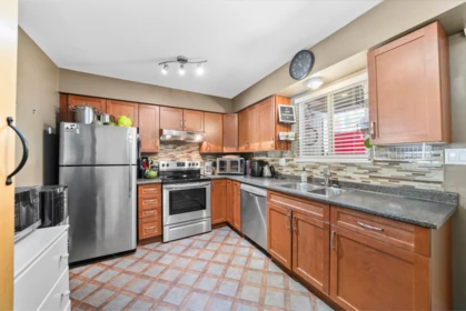 Kitchen Island Photo of 21532 Mayo Place, Maple Ridge, BC