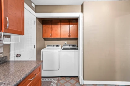 Primary Bathroom Photo of 21532 Mayo Place, Maple Ridge, BC