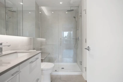 612 110 E 17th Street, North Vancouver, BC, North Vancouver — Apartment/Condo for sale