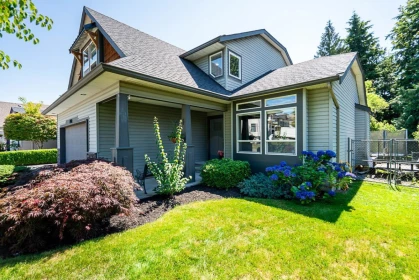Living Room Photo of 7988 Melburn Drive, Mission, BC