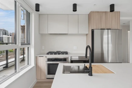 Kitchen Island Photo of 513 623 Kemsley Avenue, Coquitlam, BC