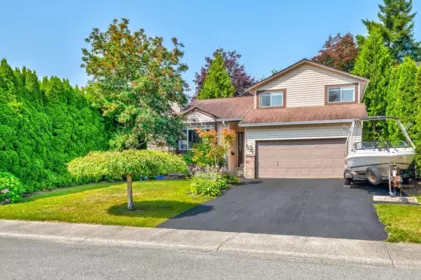 9427 214 Street, Langley, BC, Langley — Single Family Residence for sale