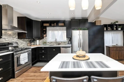 Breakfast Nook Photo of 790 Marine Drive, Gibsons, BC