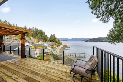 790 Marine Drive, Gibsons, BC, Gibsons — Single Family Residence for sale