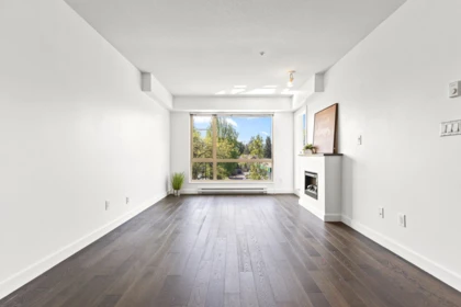 Kitchen Island Photo of 303 1330 Marine Drive, North Vancouver, BC