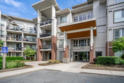 303 3192 Gladwin Road, Abbotsford, BC, Abbotsford — Apartment/Condo for sale