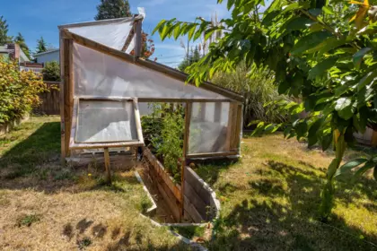 Garden / Landscaping Photo of 5605 Ocean Avenue, Sechelt, BC
