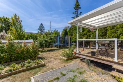 Outdoor Deck Photo of 5605 Ocean Avenue, Sechelt, BC