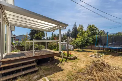 Outdoor Kitchen Photo of 5605 Ocean Avenue, Sechelt, BC