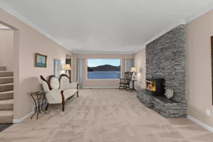4 Strachan Point Road, West Vancouver, BC, West Vancouver — Single Family Residence for sale