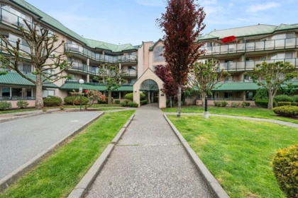 208 2964 Trethewey Street, Abbotsford, BC, Abbotsford — Apartment/Condo for sale