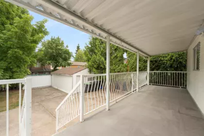 Garden / Landscaping Photo of 1038 E 51st Avenue, Vancouver, BC