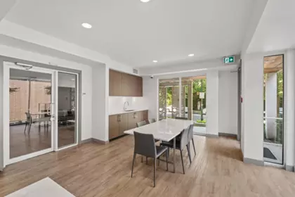 Hallway Photo of 204 4080 Yukon Street, Vancouver, BC