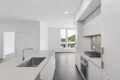 Kitchen Island Photo of 421 1500 Scott Crescent, Squamish, BC