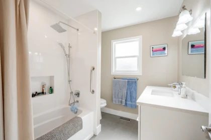 Entry Foyer Photo of 21711 52 Avenue, Langley, BC