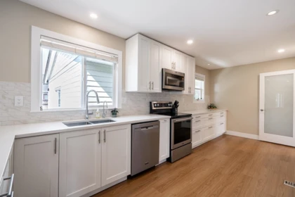 Kitchen Island Photo of 21711 52 Avenue, Langley, BC