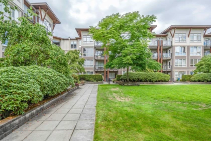 Hot Tub / Spa Photo of 327 15918 26 Avenue, Surrey, BC