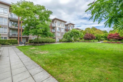Swimming Pool Photo of 327 15918 26 Avenue, Surrey, BC