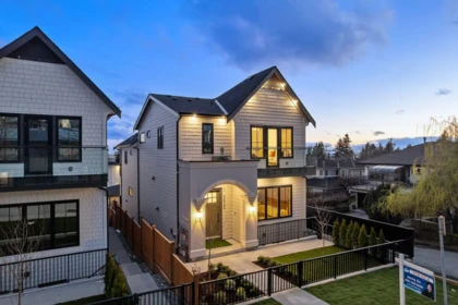1 4432 Irmin Street, Burnaby, BC, Burnaby — Half Duplex for sale