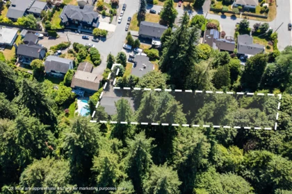 Hot Tub / Spa Photo of 990 Jarvis Street, Coquitlam, BC