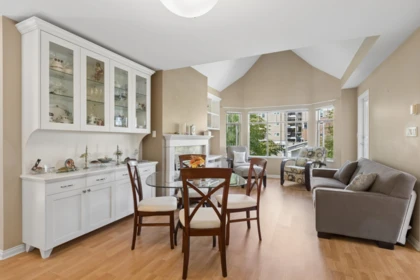 505 2059 Chesterfield Avenue, North Vancouver, BC, North Vancouver — Apartment/Condo for sale