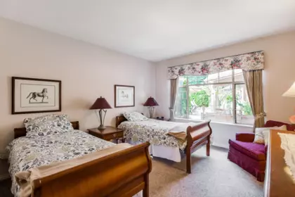 Hot Tub / Spa Photo of 505 2059 Chesterfield Avenue, North Vancouver, BC