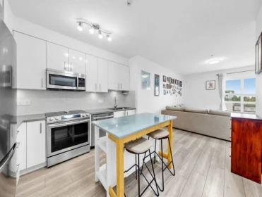 Kitchen Island Photo of 601 13978 Fraser Highway, Surrey, BC