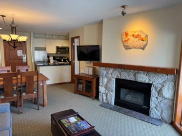 Kitchen Photo of 363(39) 4800 Spearhead Drive, Whistler, BC