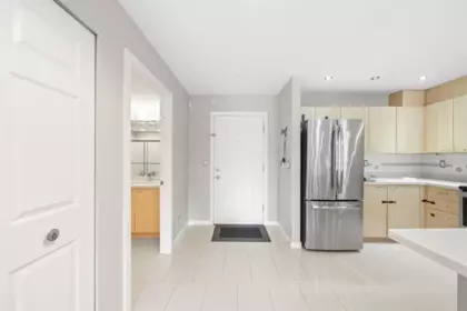 207 12083 92a Avenue, Surrey, BC, Surrey — Apartment/Condo for sale