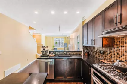 Kitchen Island Photo of 55 3009 156 Street, Surrey, BC