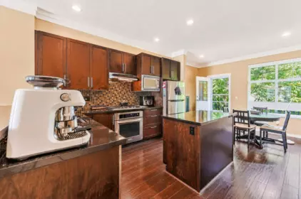 Kitchen Photo of 55 3009 156 Street, Surrey, BC
