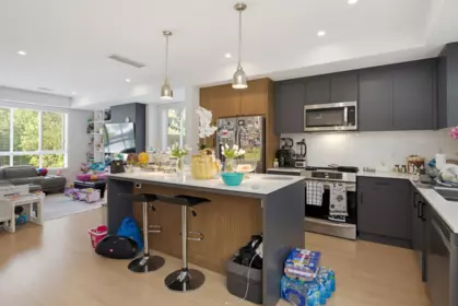 Kitchen Photo of 28 1502 Mccallum Road, Abbotsford, BC