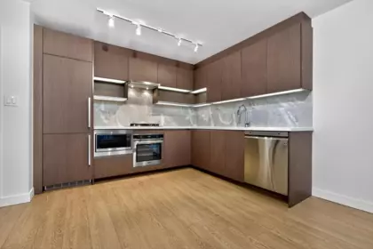 Kitchen Photo of 3008 13696 100 Avenue, Surrey, BC