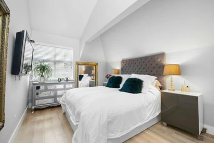 Primary Bedroom Photo of D 136 W 4th Street, North Vancouver, BC