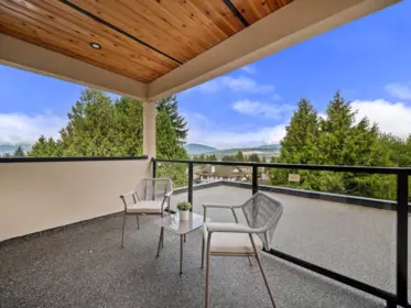 Entry Foyer Photo of 6174 Malvern Avenue, Burnaby, BC