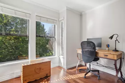 Breakfast Nook Photo of 3 886 Broughton Street, Vancouver, BC
