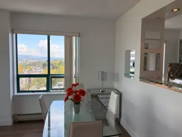 Kitchen Photo of 803 1438 W 7th Avenue, Vancouver, BC