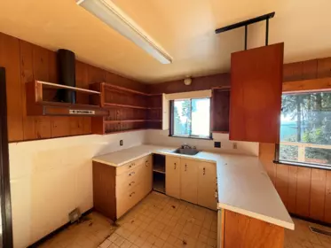 Office / Den Photo of 8131 Redrooffs Road, Halfmoon Bay, BC