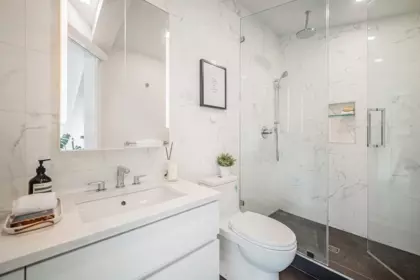 Guest Bathroom Photo of 2101 1238 Seymour Street, Vancouver, BC