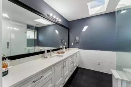 Powder Room Photo of 5933 137a Street, Surrey, BC