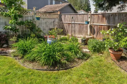 Swimming Pool Photo of 5933 137a Street, Surrey, BC