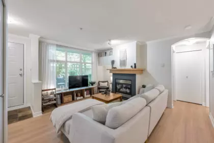 Breakfast Nook Photo of 1071 Lynn Valley Road, North Vancouver, BC