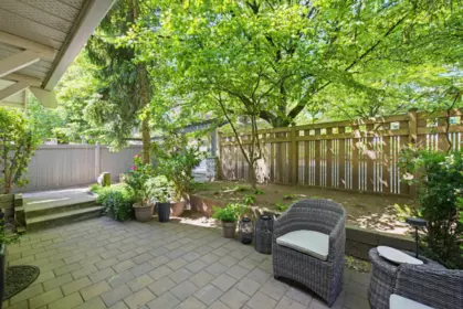 1071 Lynn Valley Road, North Vancouver, BC, North vancouver — Apartment/Condo for sale