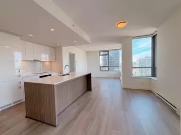 Kitchen Island Photo of 1501 1308 Hornby Street, Vancouver, BC