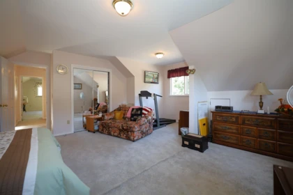 Hallway Photo of 1073 Grandview Road, Gibsons, BC