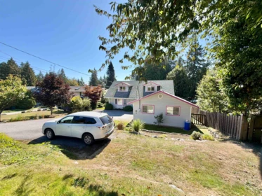Swimming Pool Photo of 1073 Grandview Road, Gibsons, BC